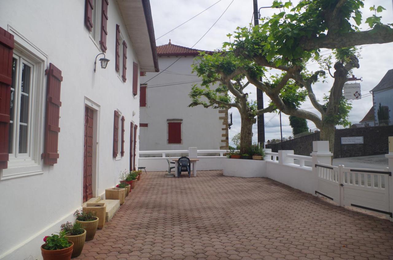 Maison Elizondoa - Chambres, Restaurant Et Spa Masparraute Экстерьер фото