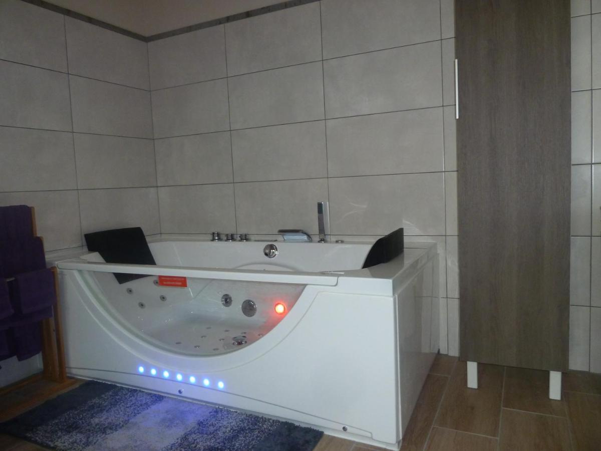 Maison Elizondoa - Chambres, Restaurant Et Spa Masparraute Экстерьер фото